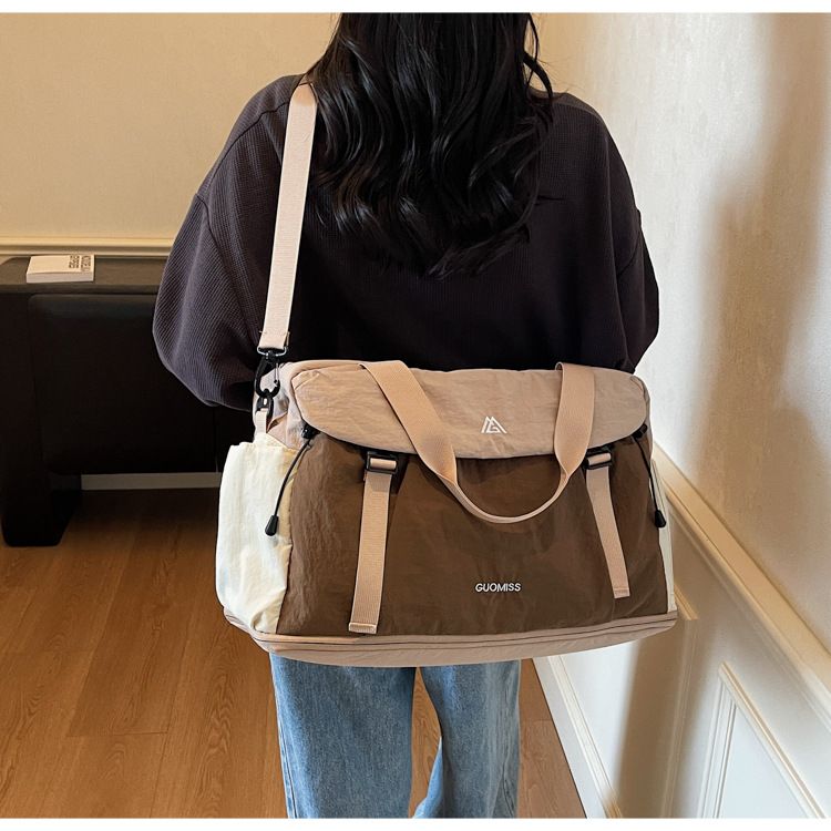 Women's travel bag with dry and wet separation, large capacity