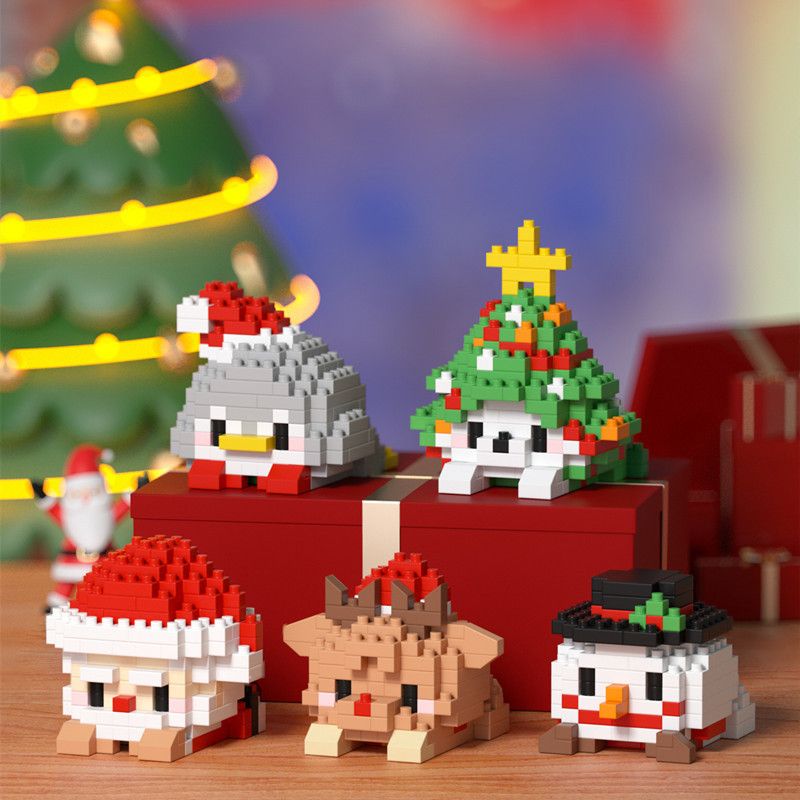 Cartoon Figure Building Blocks, Assembled Ornament