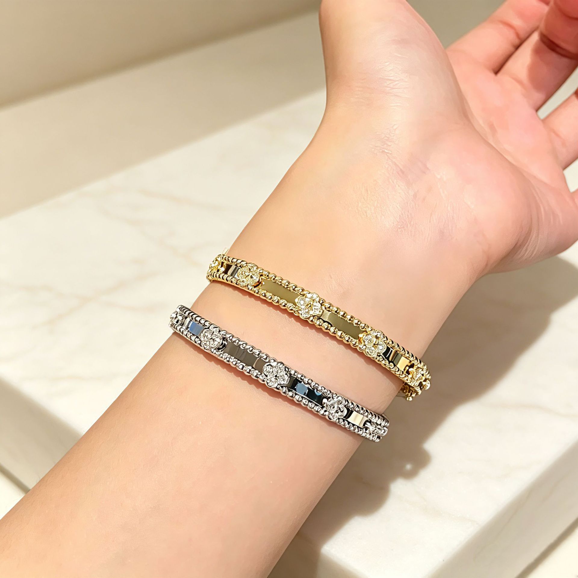 Kaleidoskop-Armband Damen, Blüte, vollständig mit Strass
