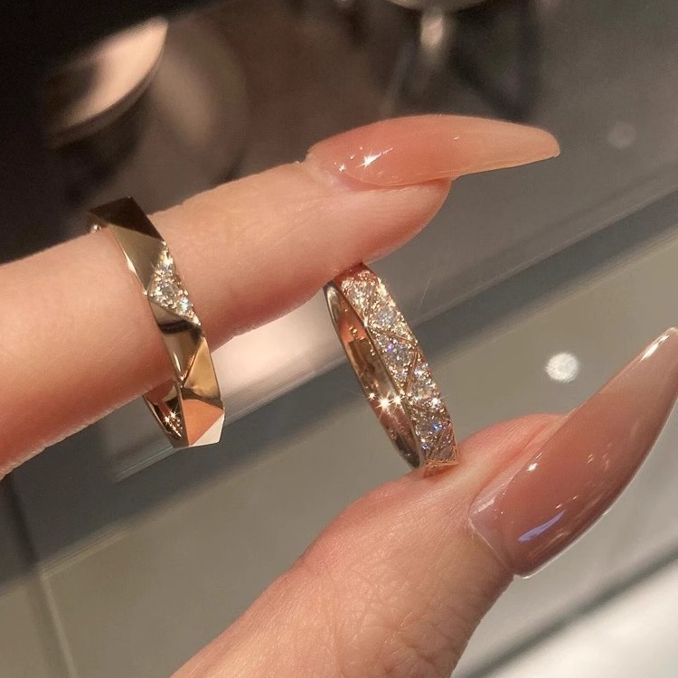 Vintage diamond lattice brushed ring for women, stackable