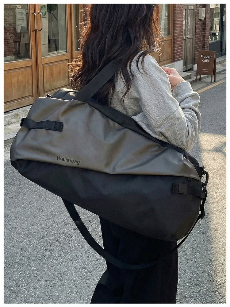 Large capacity dry-wet separation travel bag
