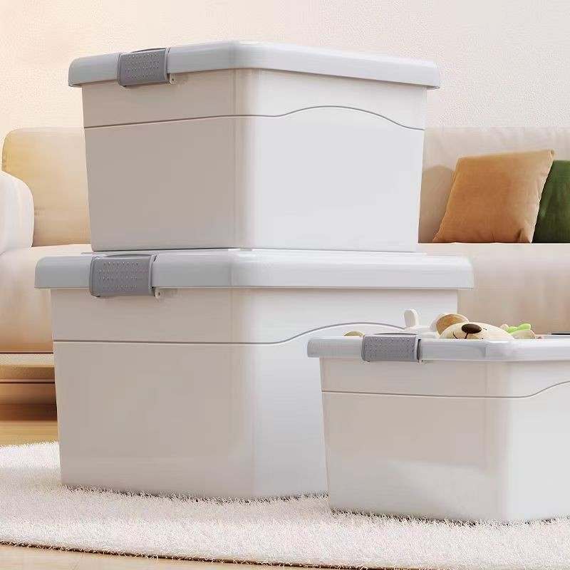 Extra large plastic storage box with wheels