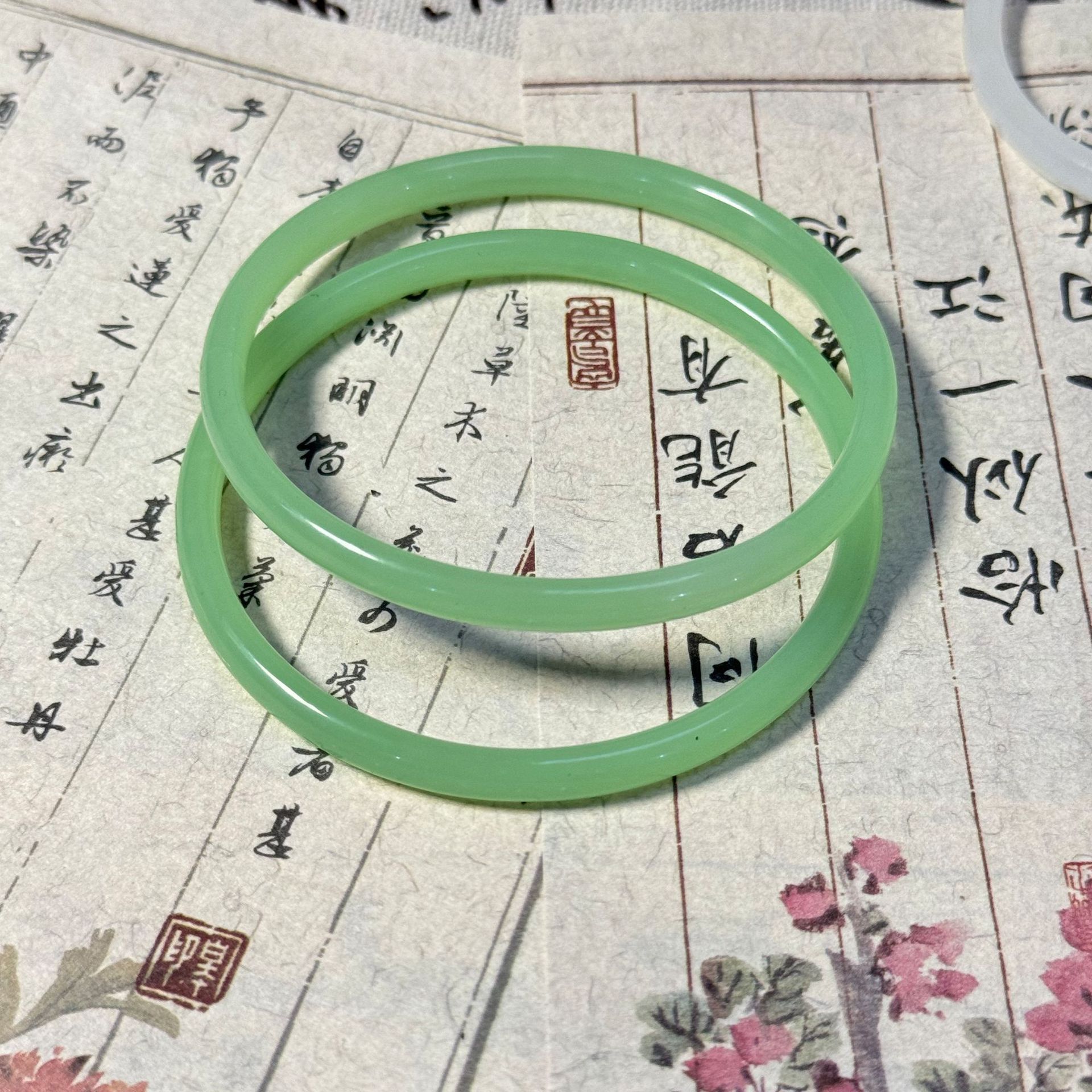 Tianshan emerald jade bangle, ice glutinous type, floating flower pattern