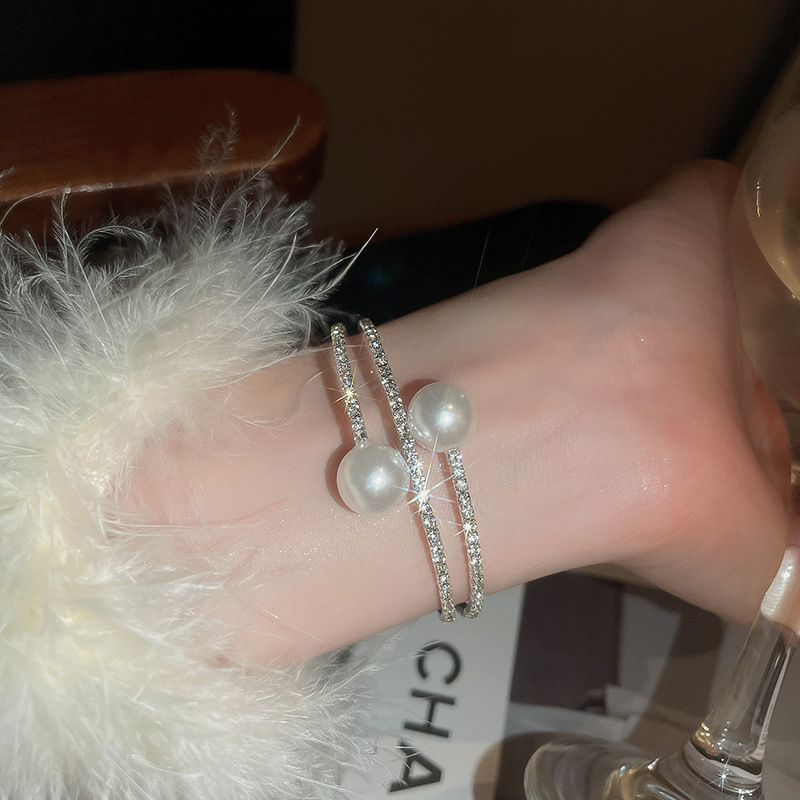 Artificial pearl multilayer rhinestone stretch bracelet