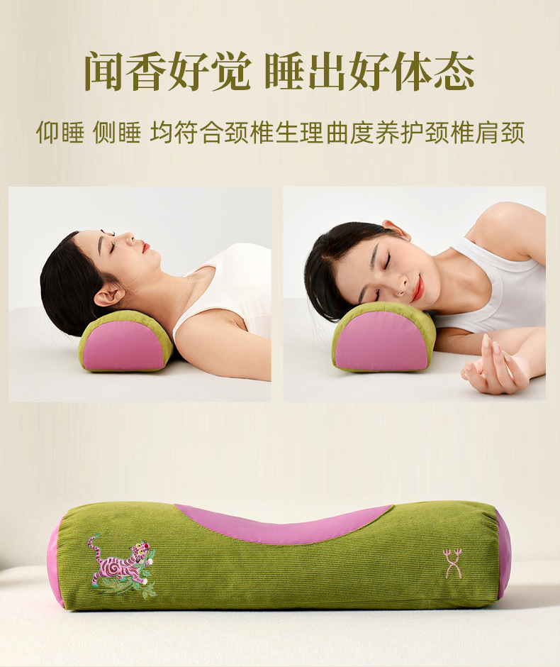 Mugwort cervical pillow with buckwheat fill and heat therapy