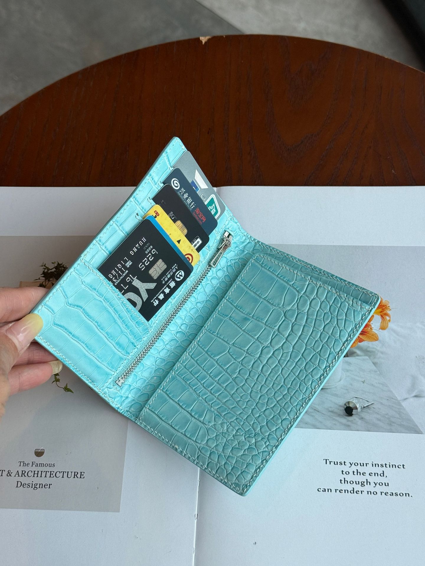 Deri pasaport cüzdanı timsah desen
