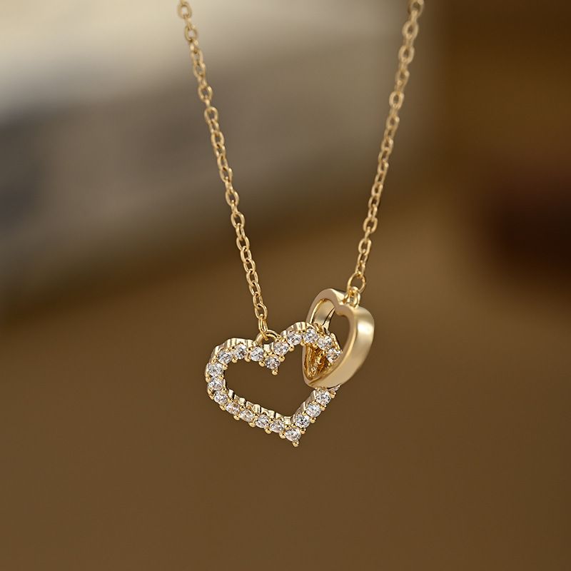 Gold-plated zircon necklace with heart cut pendant