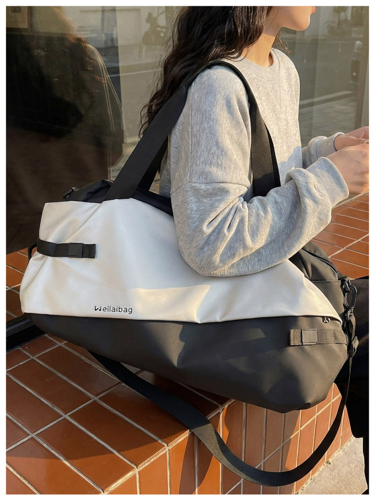 Large capacity dry-wet separation travel bag