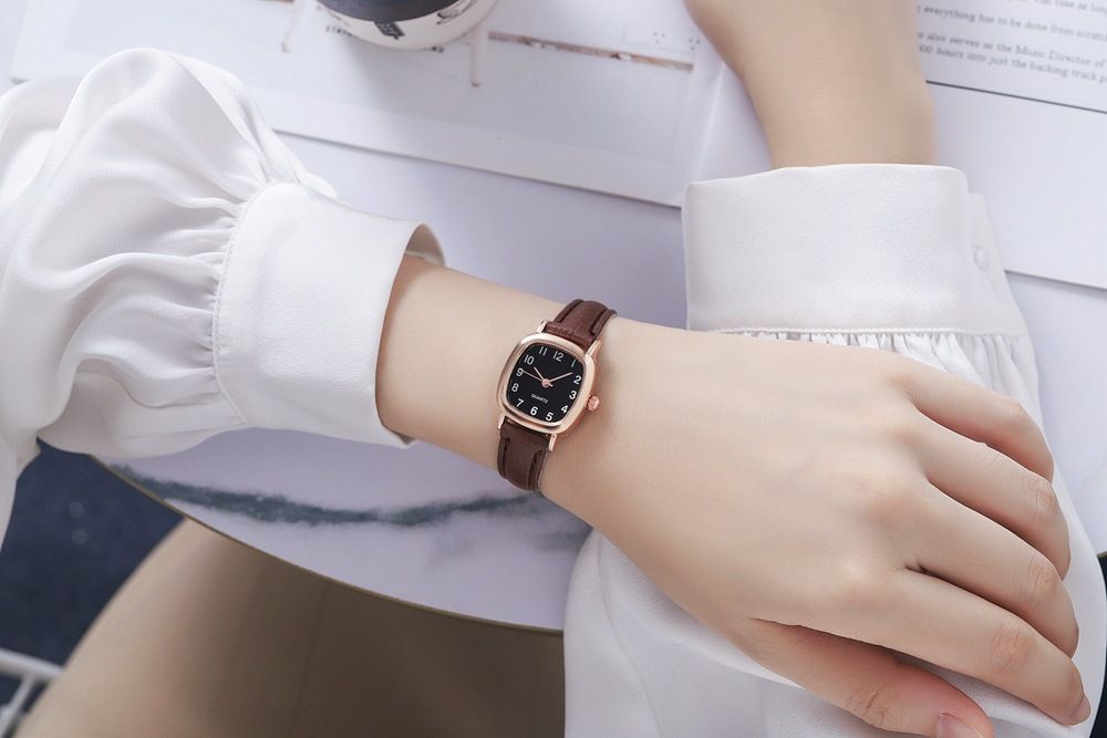Women's Korean-style quartz watch with elegant thin strap
