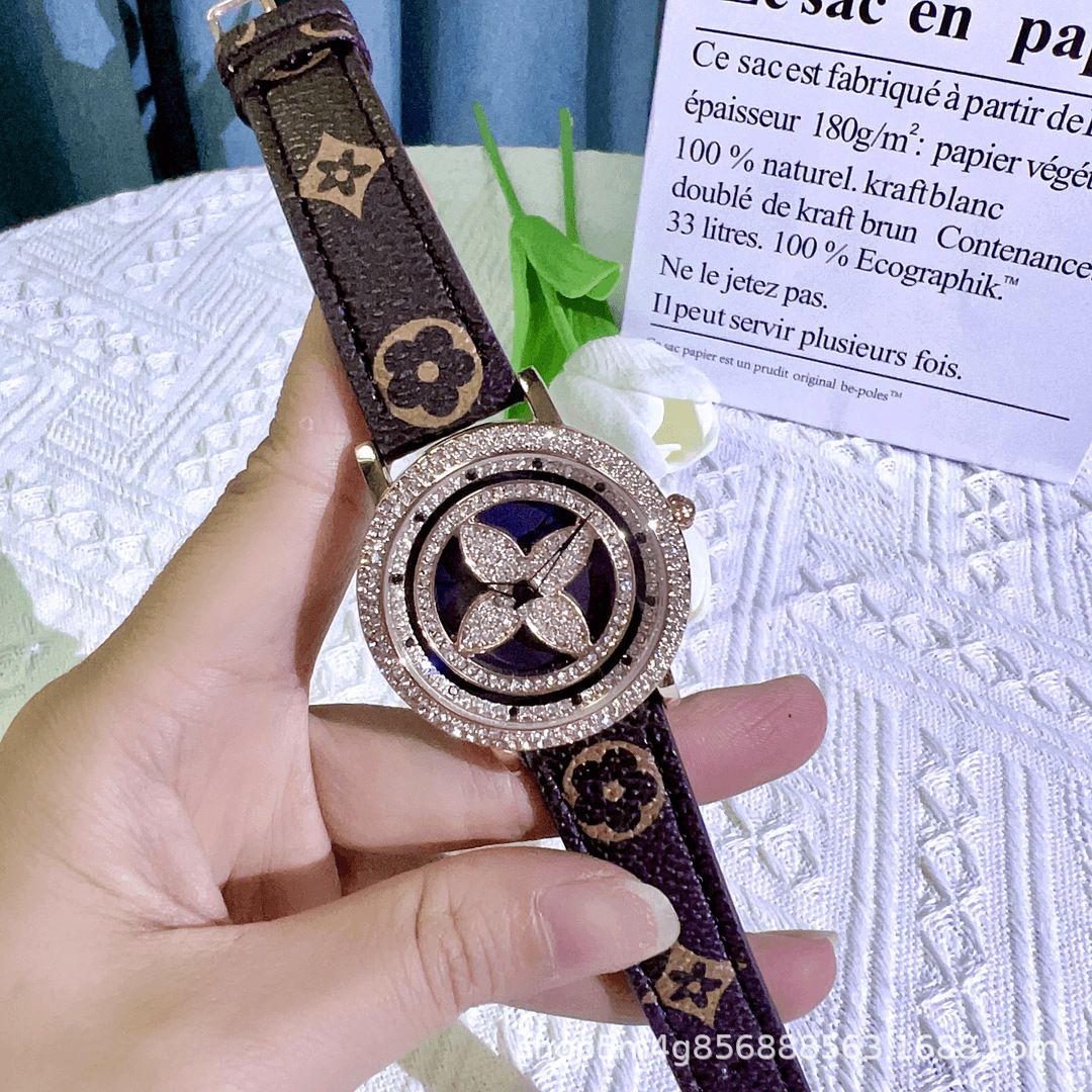 Retro dört yapraklı kadın saati lüks