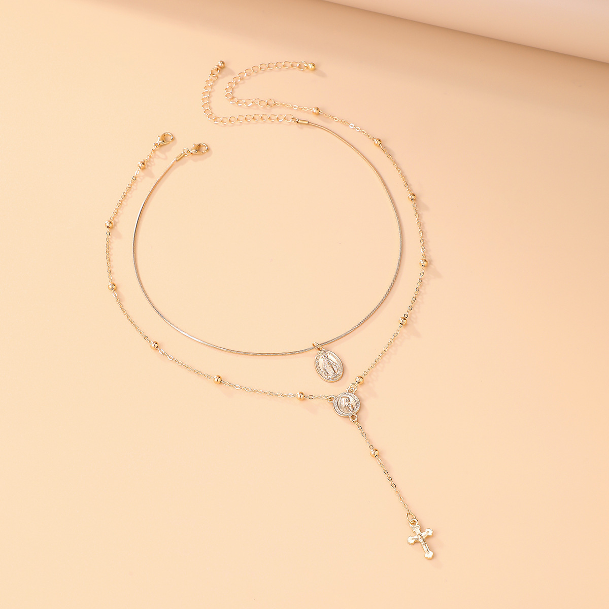 Kreuzanhänger mit Strass, Legierungskette