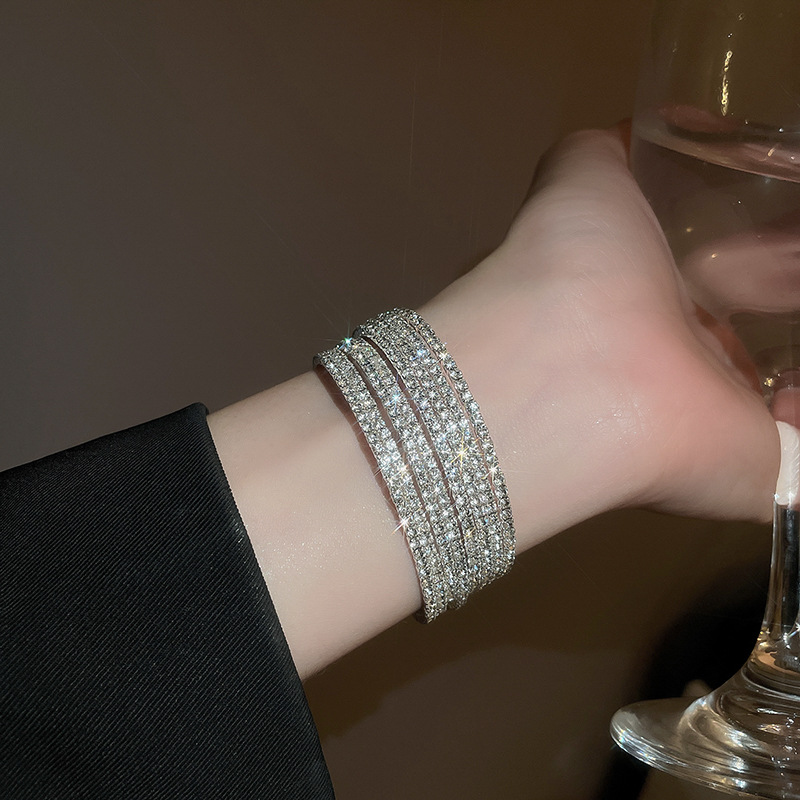 Artificial pearl multilayer rhinestone stretch bracelet