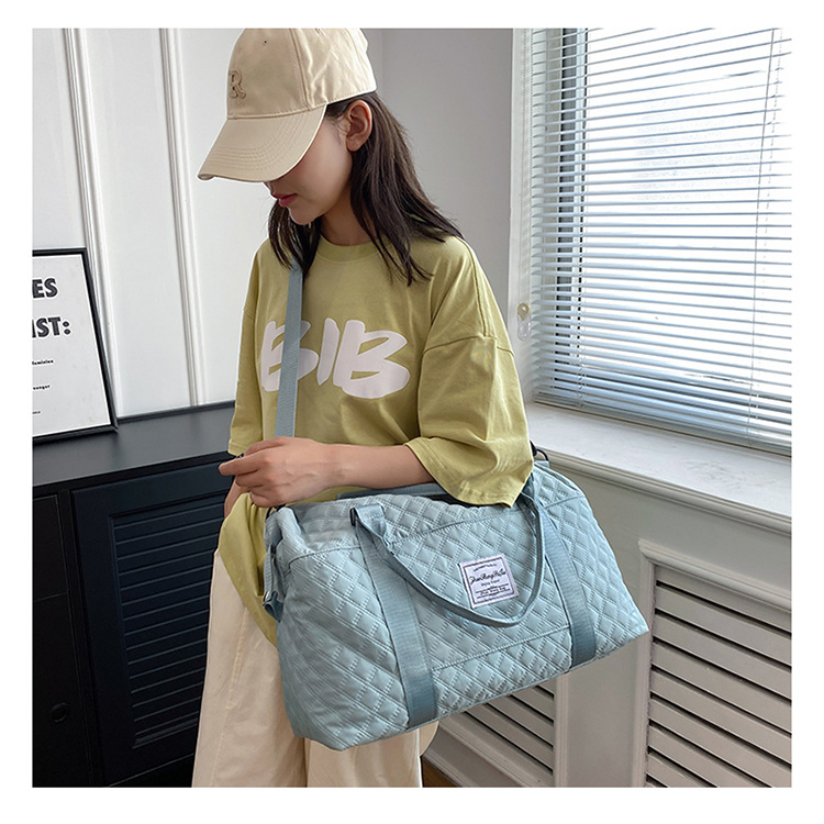 Travel Bag with Wet and Dry Separation, Large Capacity