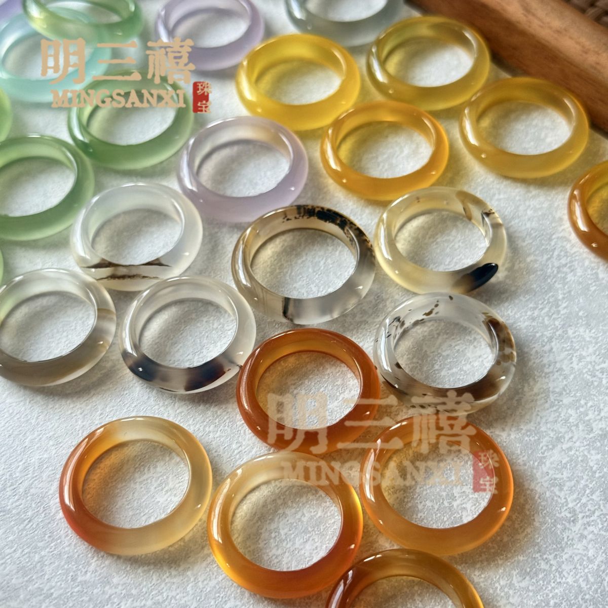天然高冰马料白玉髓戒圈香槟金玛瑙戒指冰透粉玉石指环天空蓝戒指
