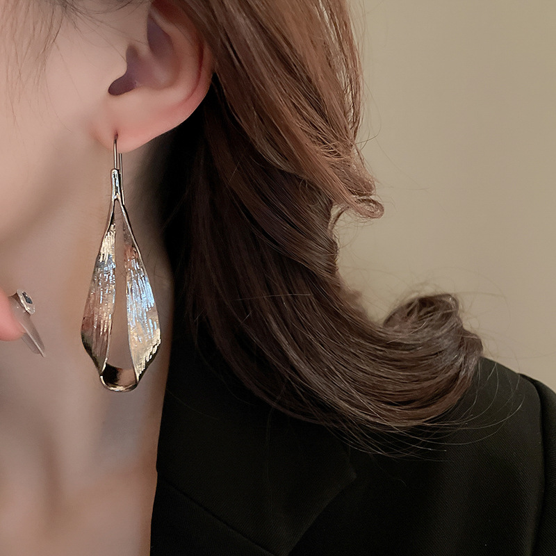 Metallic water drop leaf ear hook earrings for women