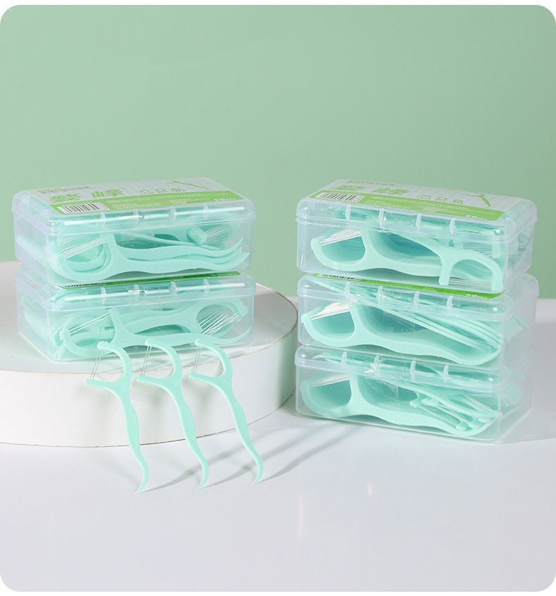 Çift iplikli diş ipi 50 adet tek kullanımlık kemerli plastik diş ipi taşınabilir ağız temizleme nane aromalı çift iplikli diş ipi