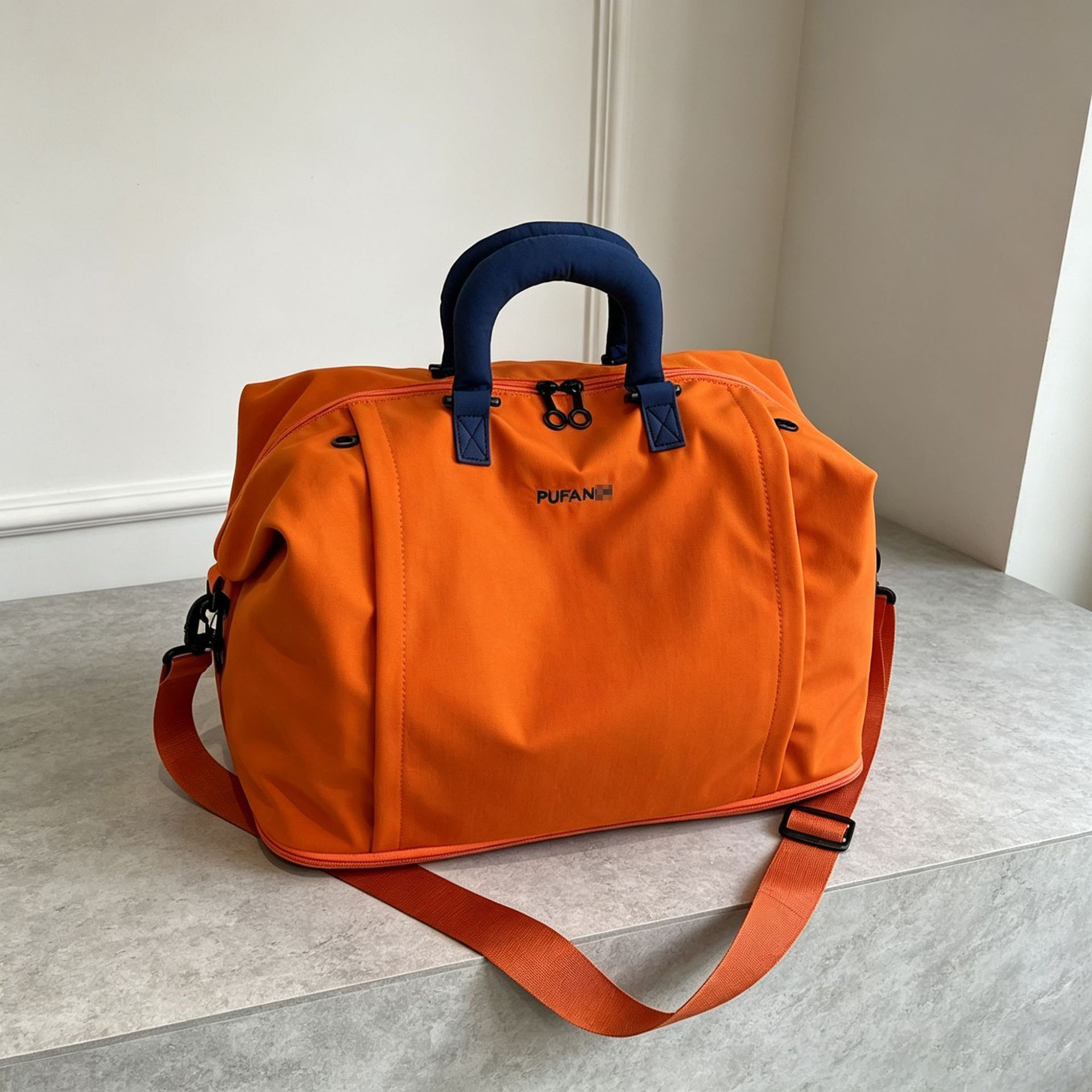 Leichte Reisetasche, erweiterbar, Trocken-Nass-Trennung