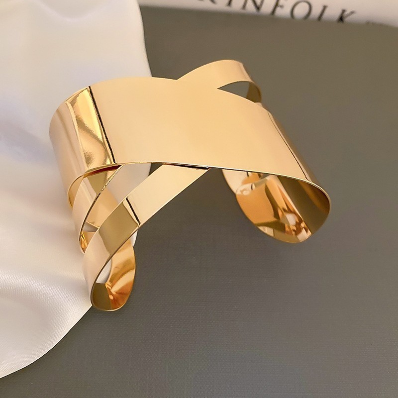 Irregular concave bracelet, niche design, silver-toned