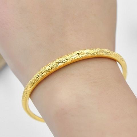 Thin sliding star pattern bracelet, solid gold-colored
