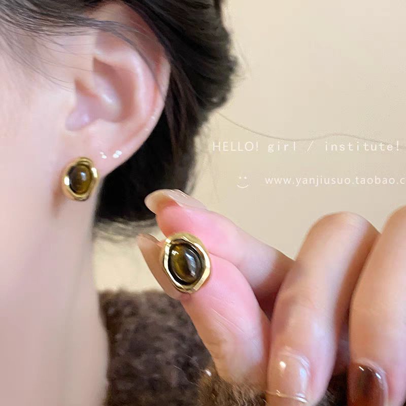 S925 silver pearl stud earrings for women, lightweight luxury