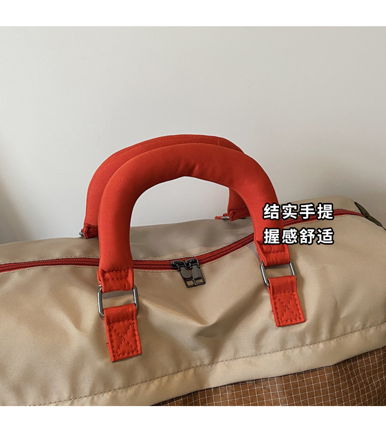 Expandable travel bag with shoe compartment, wet-dry separation