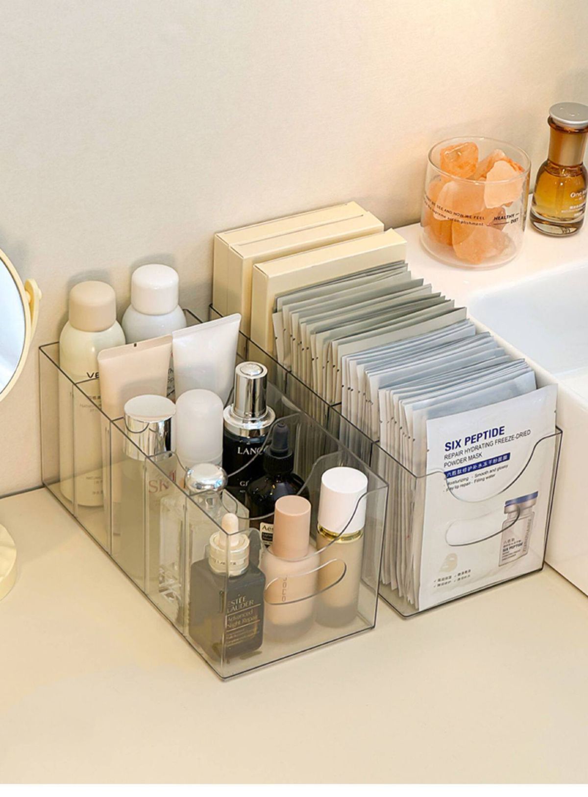 Multifunctional makeup storage box, removable compartments