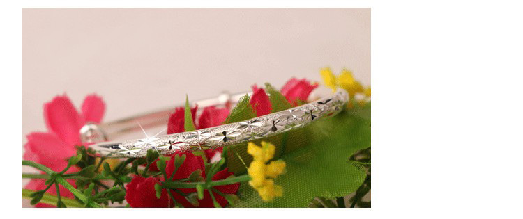Thin sliding star pattern bracelet, solid gold-colored