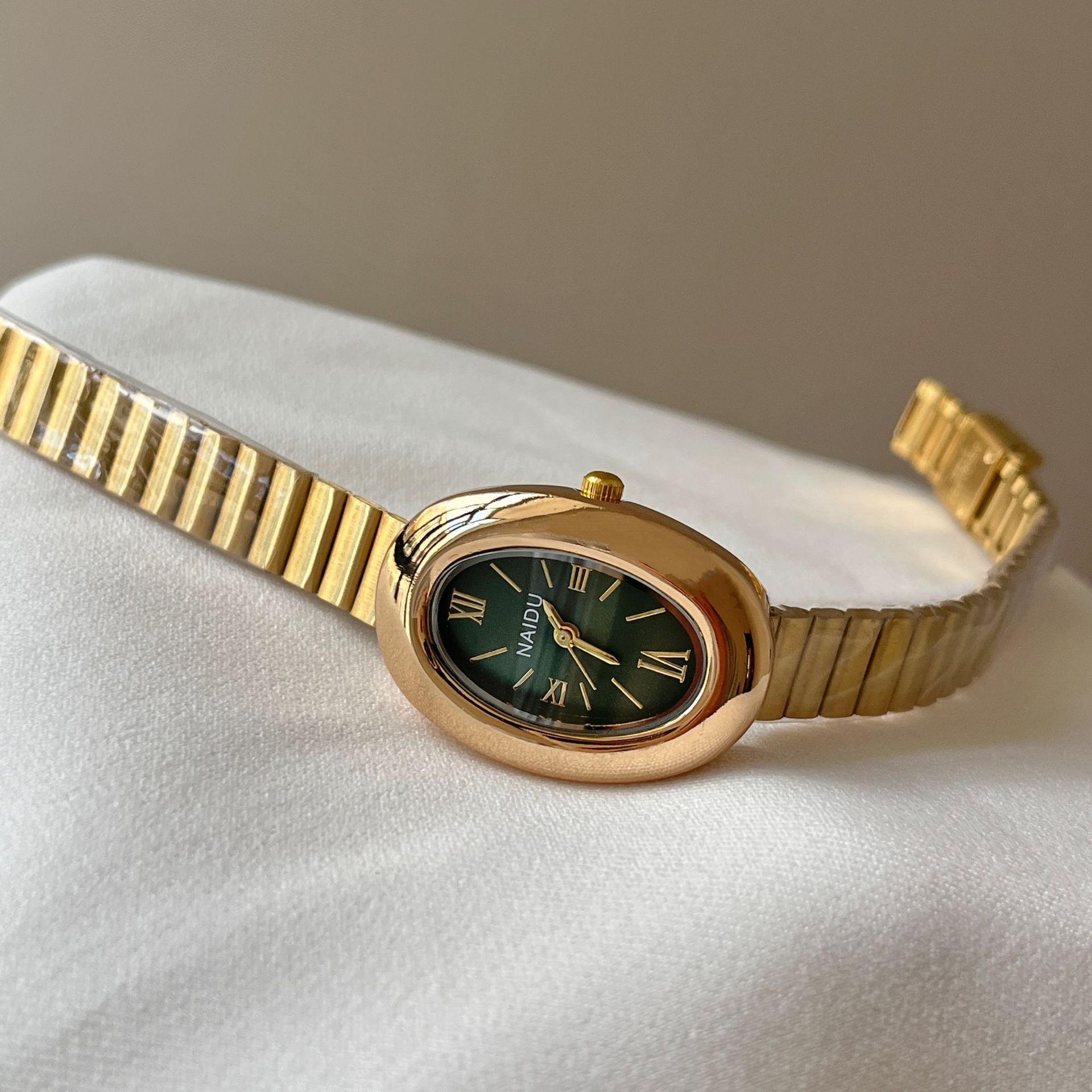 Damenuhr, klassischer Stil, elegante Luxus-Vintage, modisch