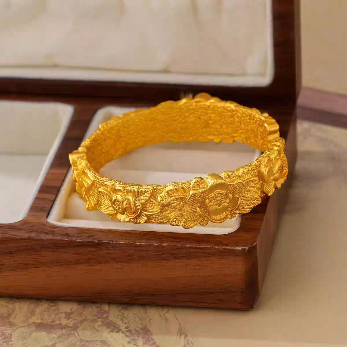 3D carved peony bracelet, solid gold-colored Chinese style