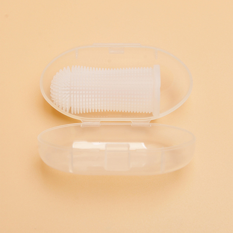 Pet tooth cleaning kit, finger brush and wipes