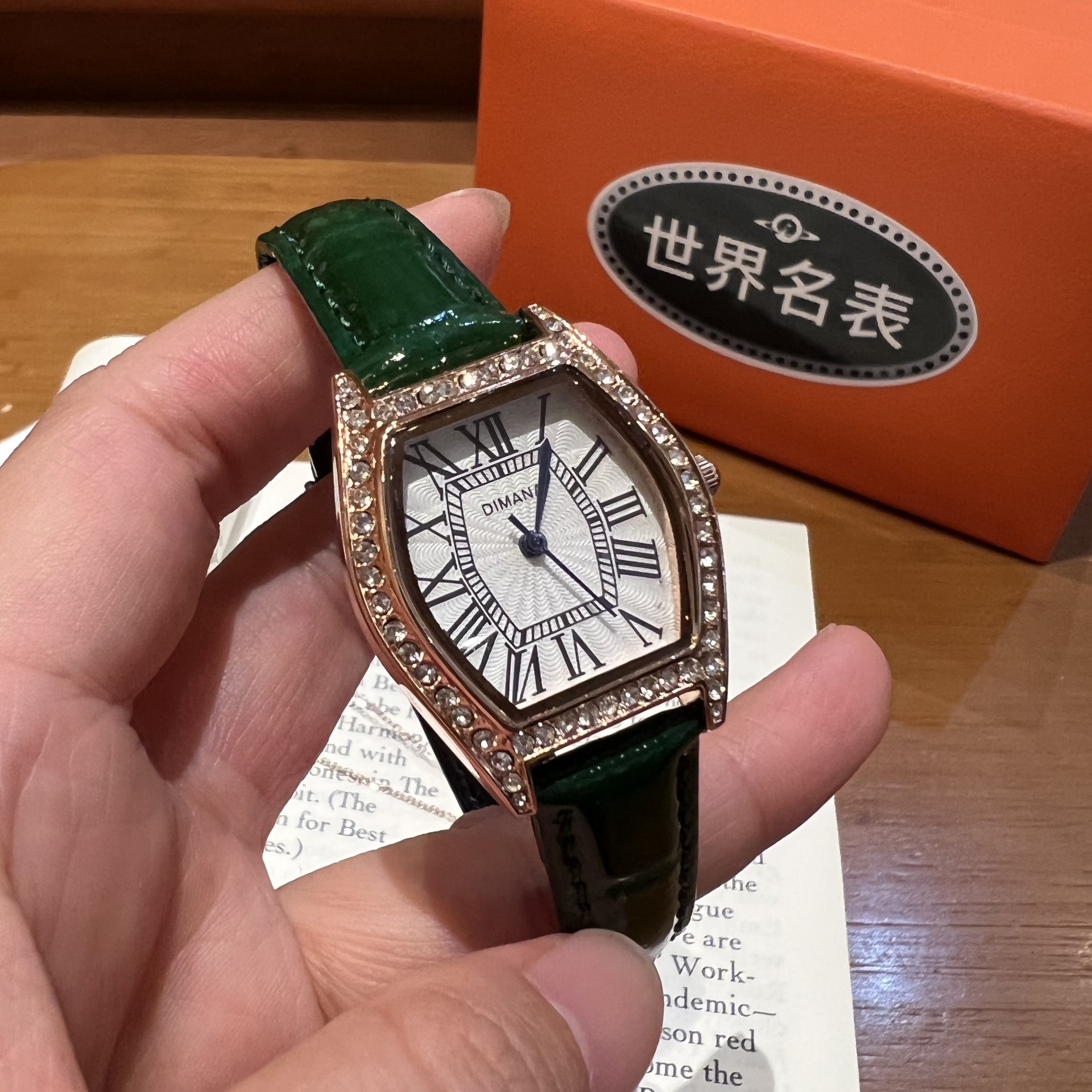 Retro Barrel-Shaped Women's Watch Roman Dial Leather Waterproof