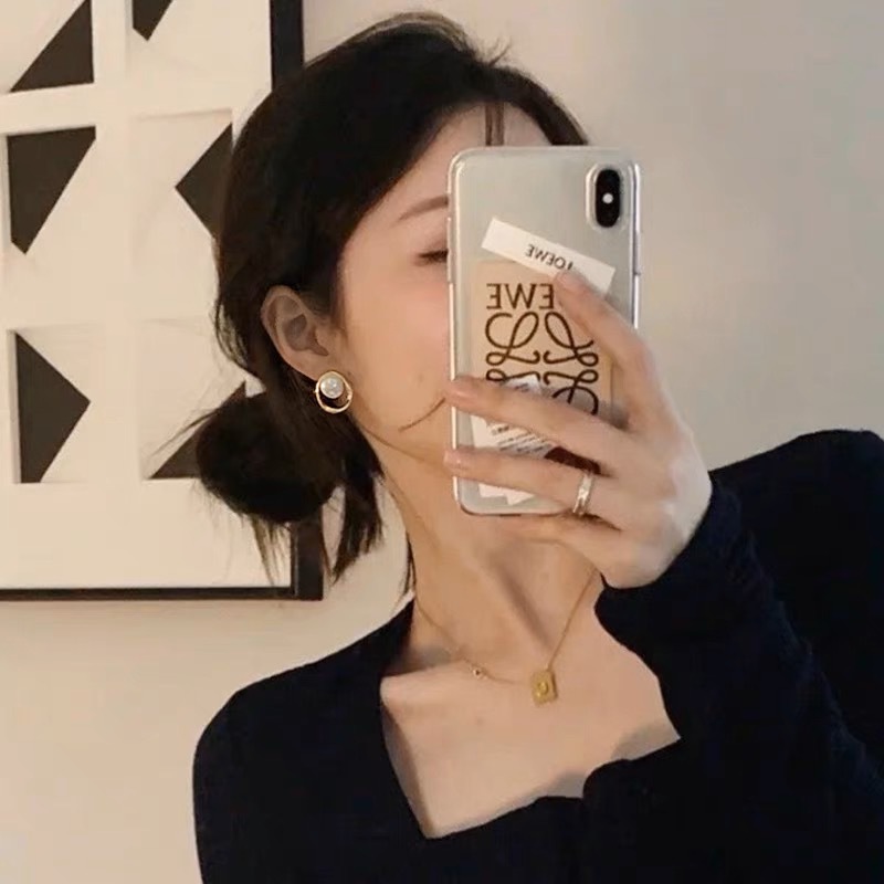 时尚高级感珍珠耳环法式小众复古轻奢耳钉女简约百搭珍珠耳饰批发