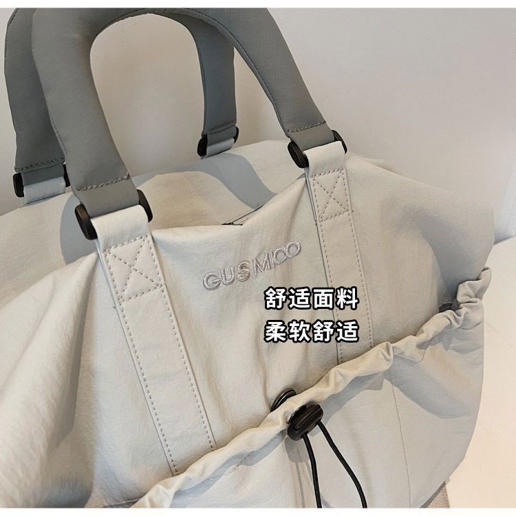 Trolley-Reisetasche, erweiterbar, Nass-Trockentrennung