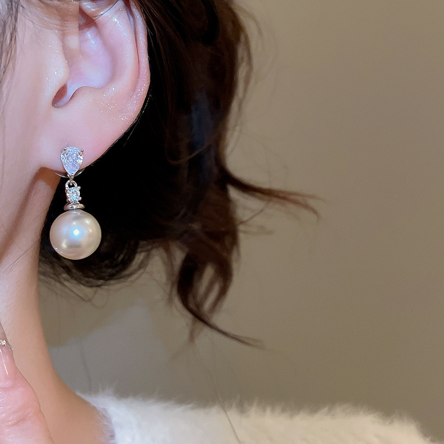 Zircon geometric pearl stud earrings, French style
