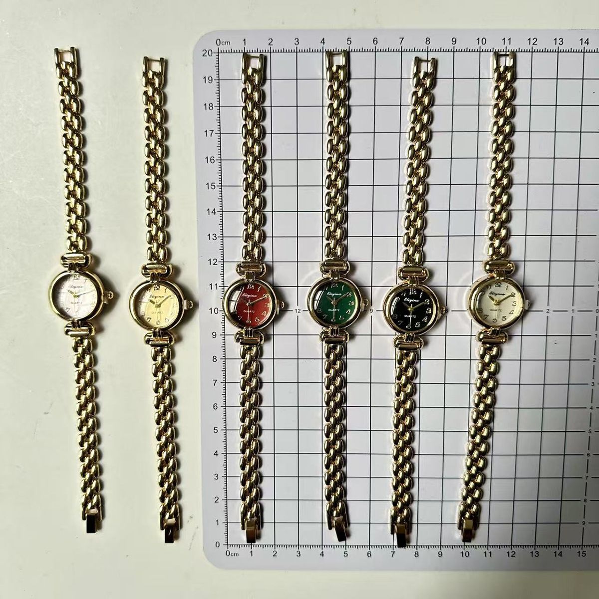 Kadın kuvars bilezik saati minimalist stil