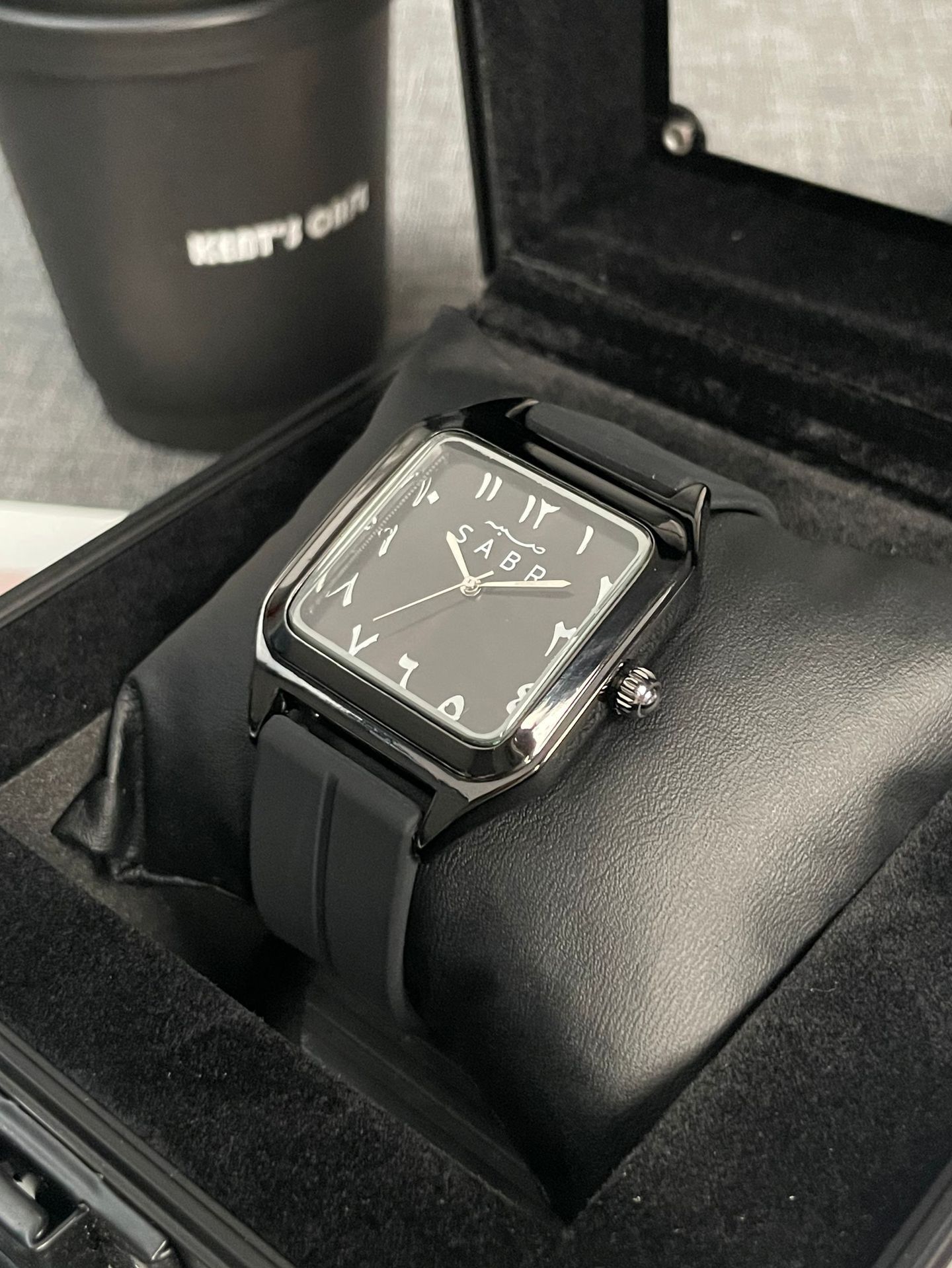 Damenuhr Quarz, wasserdicht mit Kalender, Unisex