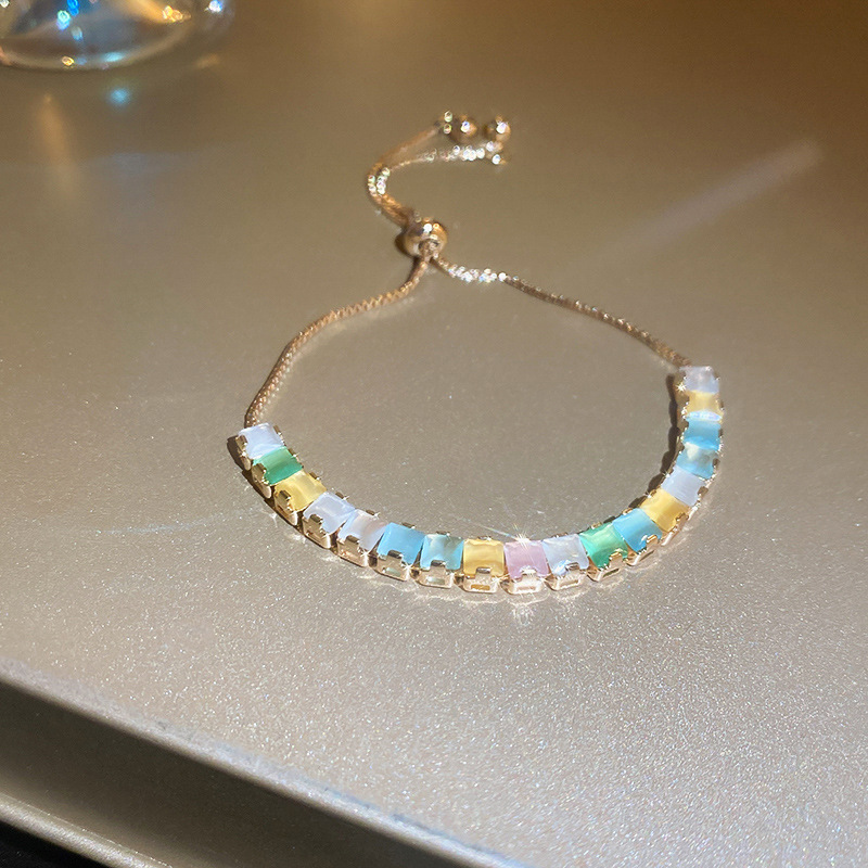 Zirkon oval kelebek yay bileklik, zarif tasarım