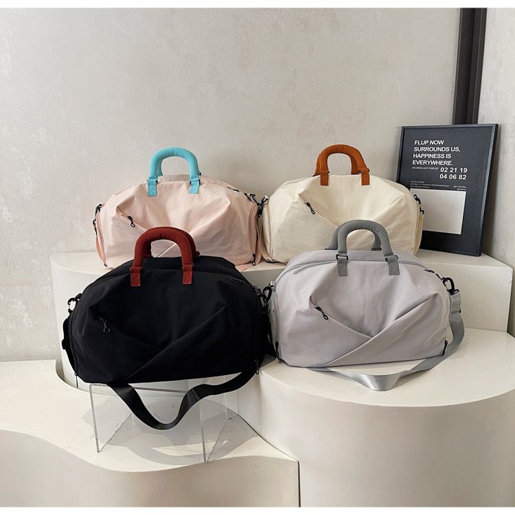 Großvolumige Reisetasche, leicht, mit Nassfach-Trennfunktion