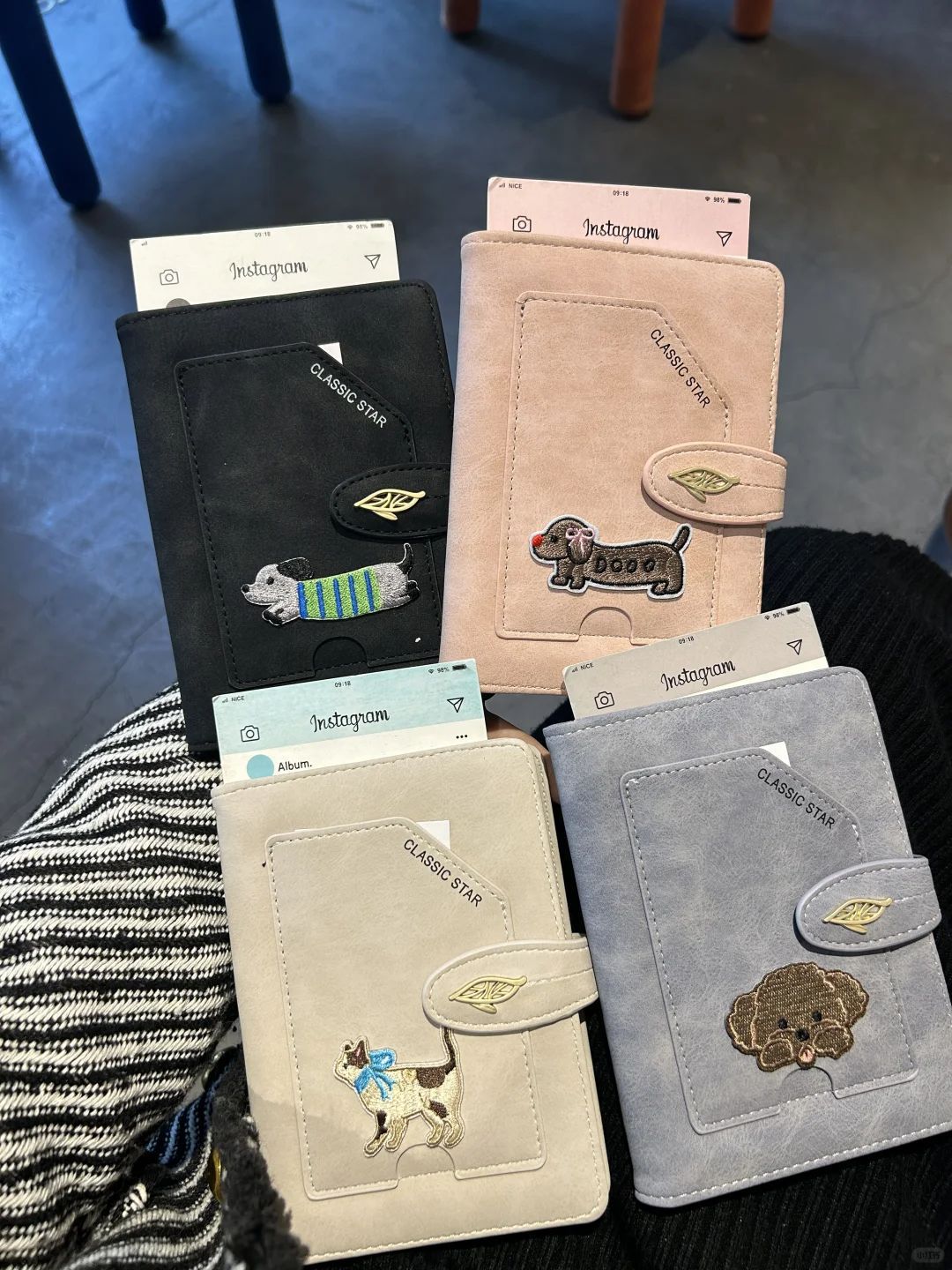 Köpek Deseni Pasaport Çantası Nakışlı