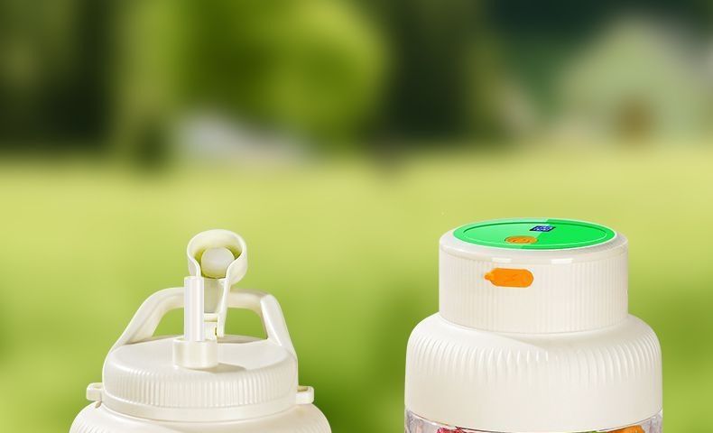 Portable cordless juicer, ice crusher function, smart design