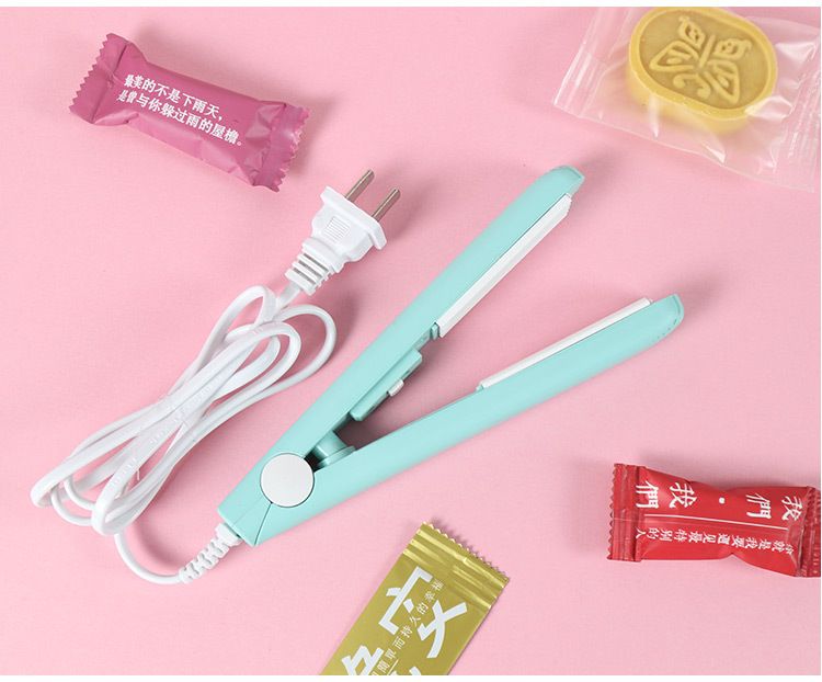 Mini impulse heat sealer for food storage bags