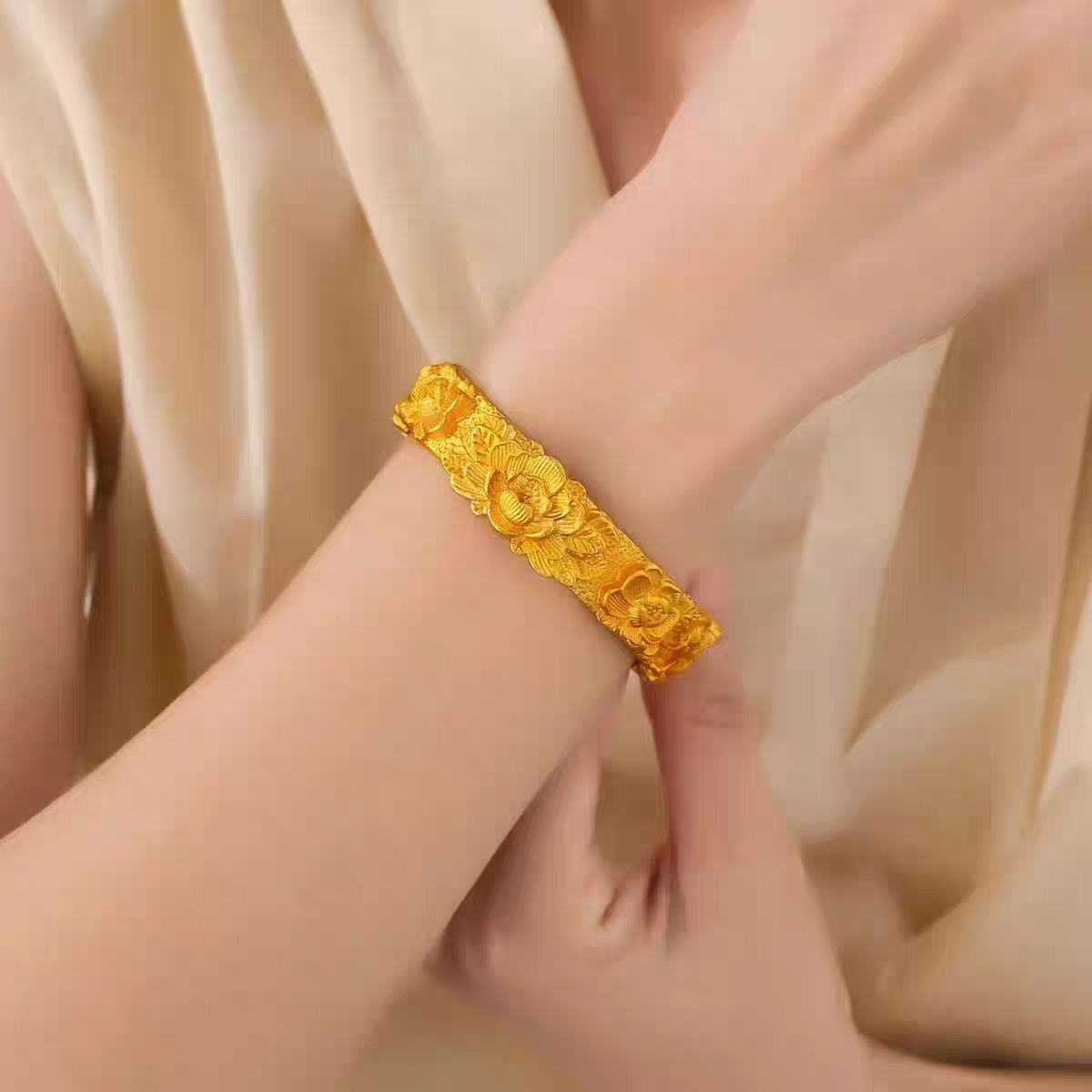 3D carved peony bracelet, solid gold-colored Chinese style