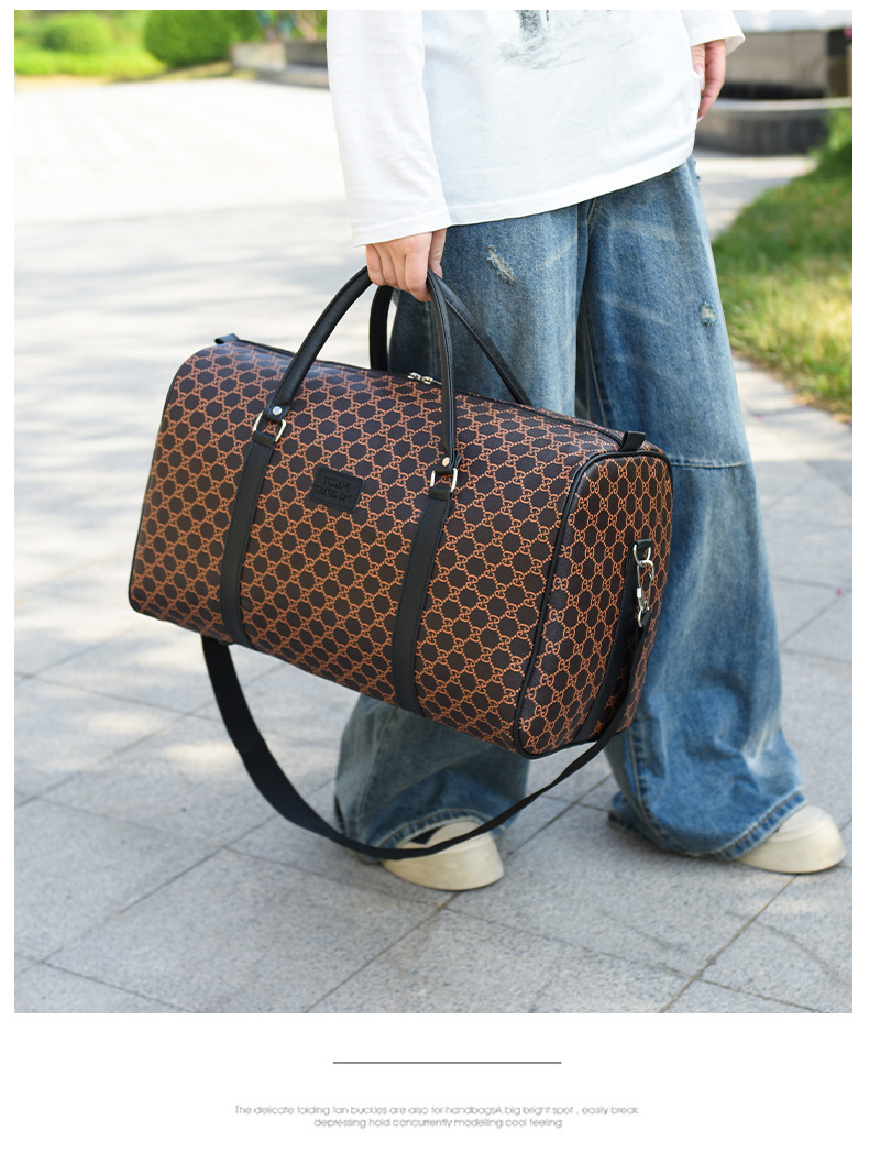 Ledertasche mit Trocken-Nass-Trennung und großem Fassungsvermögen