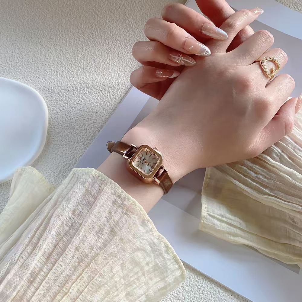Women's Quartz Watch Leather Strap