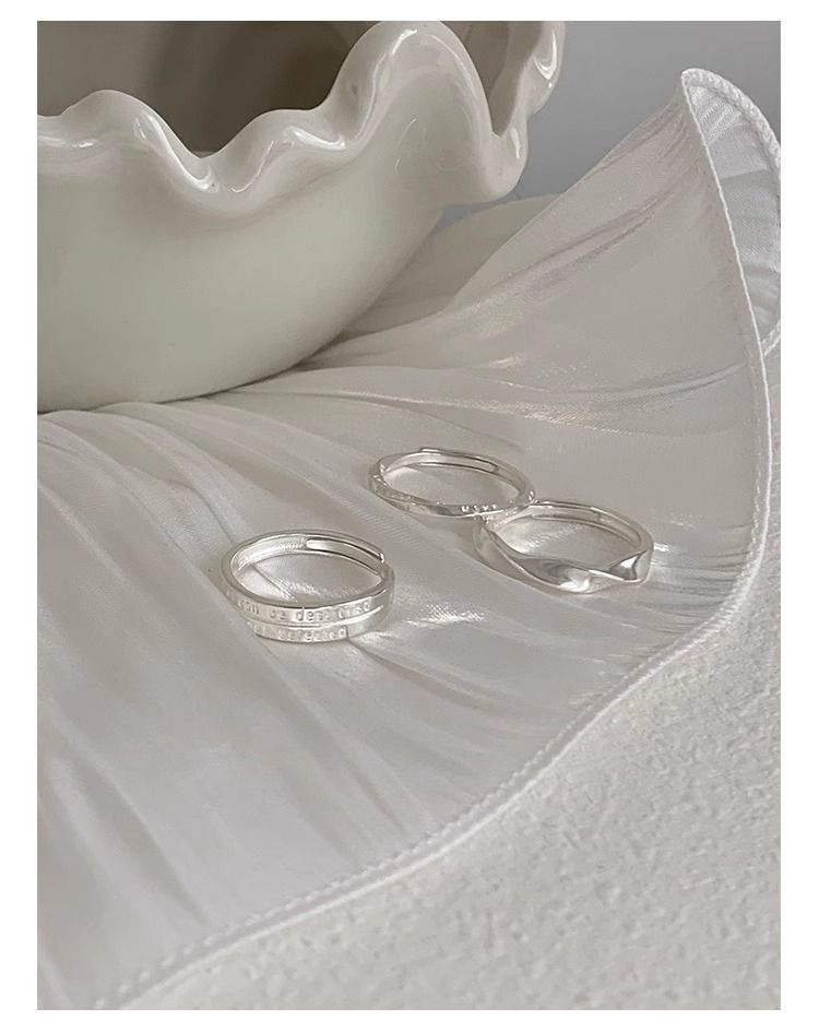 Geometric Möbius ring for women, open adjustable, luxury style