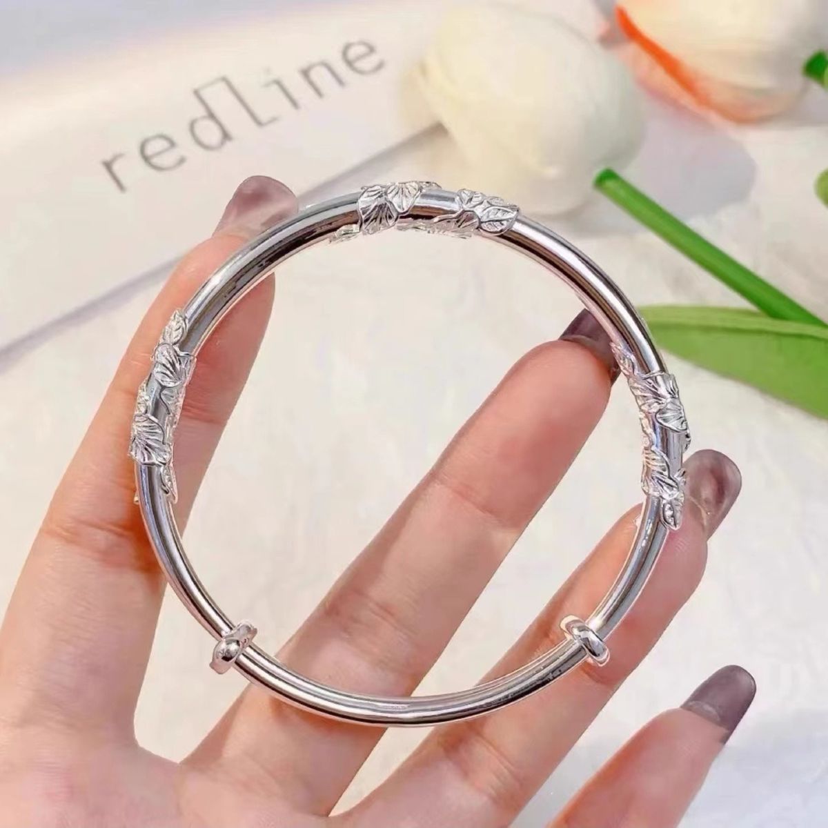 Klassisches Armband, schlichtes Design