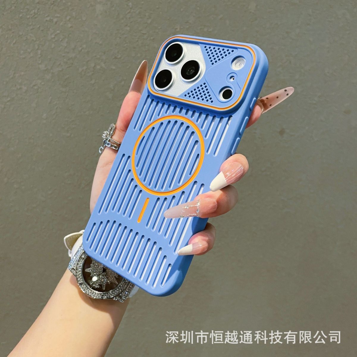 iPhone 14-17 Pro Max delikli soğutmalı metal kılıf