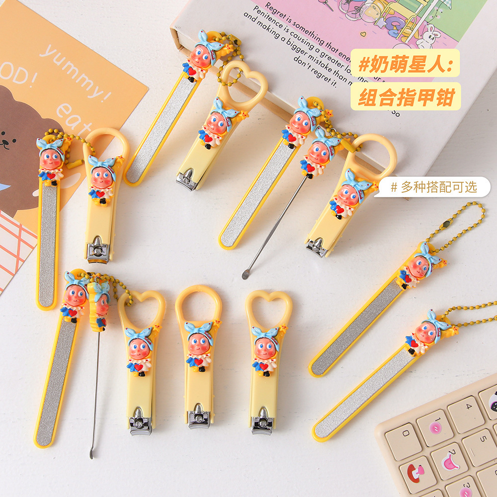 Nail clipper set, cute cartoon star design, ear pick and file
