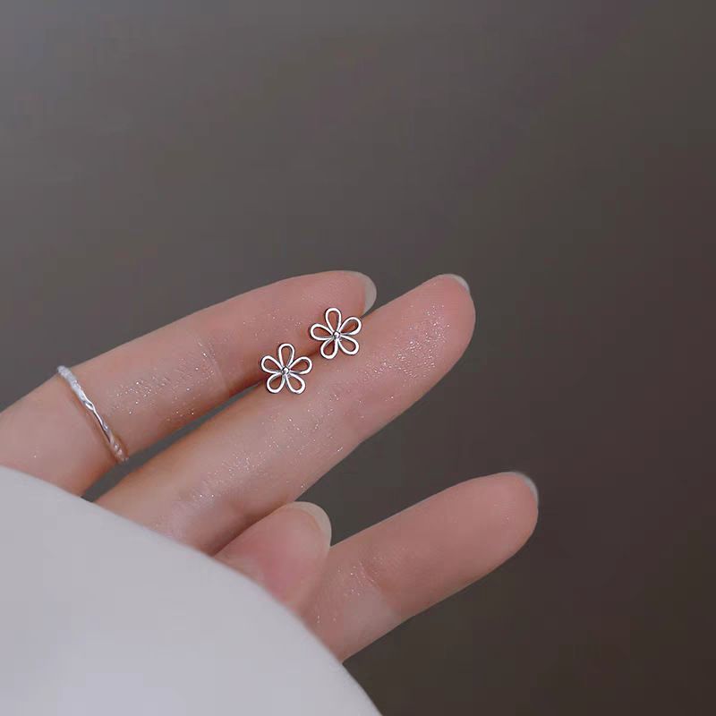 S925 gümüş kulak çivisi, minimal tasarım, küçük