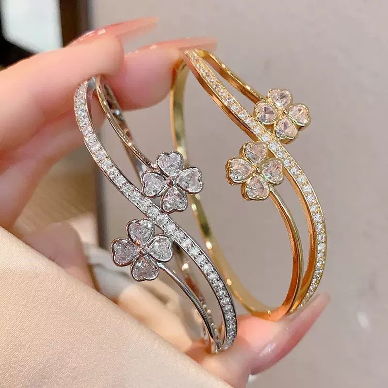 Strass-Armband mit schlichtem Design